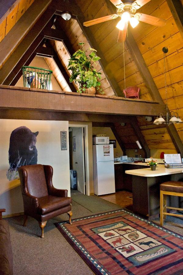 Cabins On Strawberry Hill Hotell Pine Exteriör bild